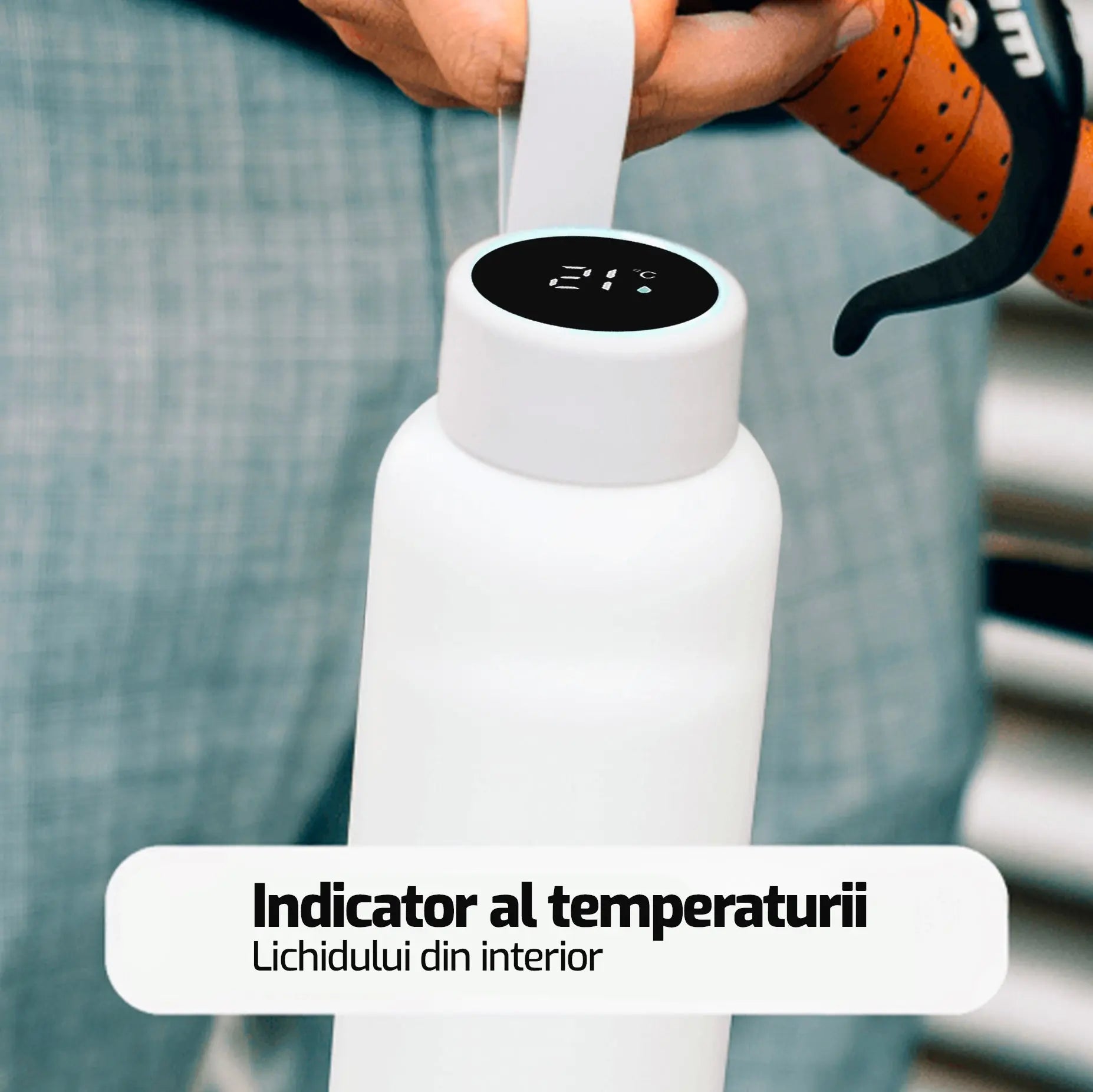 Thermos with temperature indicator 